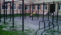 Площадка для воркаута в городе Кировск №2418 Средняя Хомуты фото